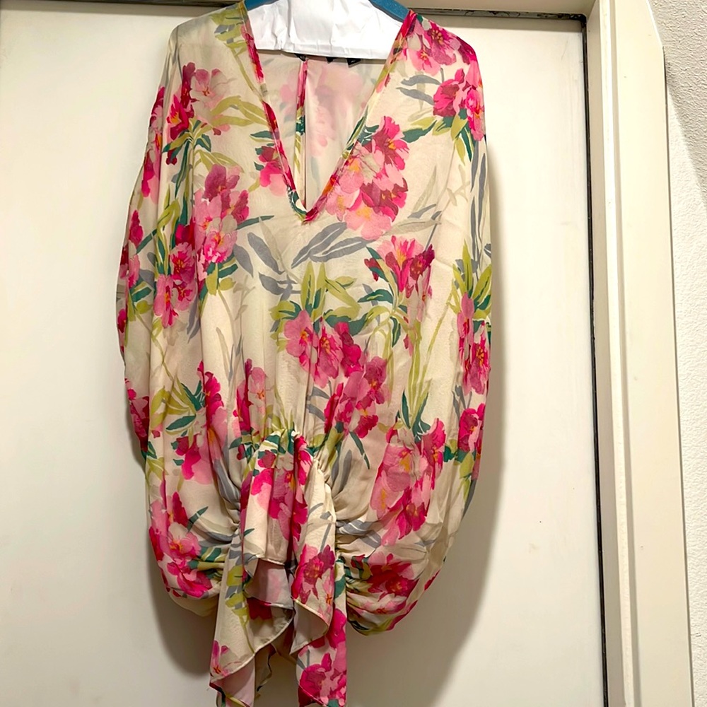 Elizabeth and James top